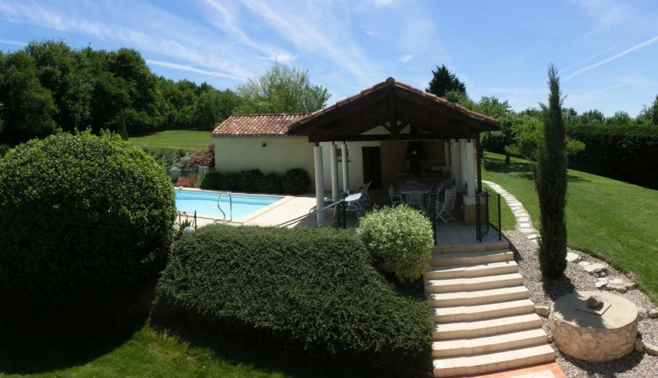 Gites La Bakenia Villeneuve-sur-Lot Bagian luar foto
